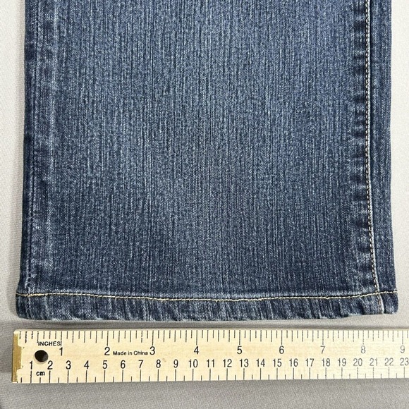 34 Heritage Jeans Men's 42x34 Blue Medium Wash Denim Straight Leg Measures 38x29 - Picture 9 of 14